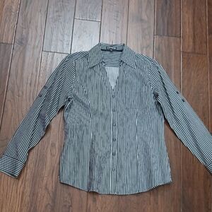 Express Black & White Striped V-neck Button-up Shirt size Medium